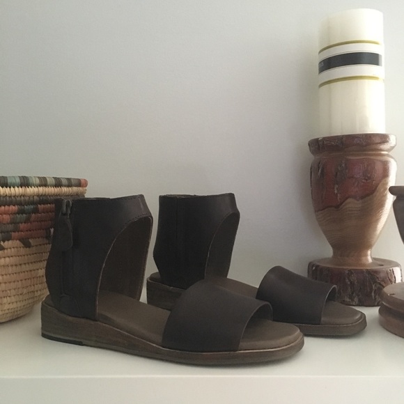 Anthropologie Gee Wawa Leather Gladiator Sandal - Picture 2 of 8